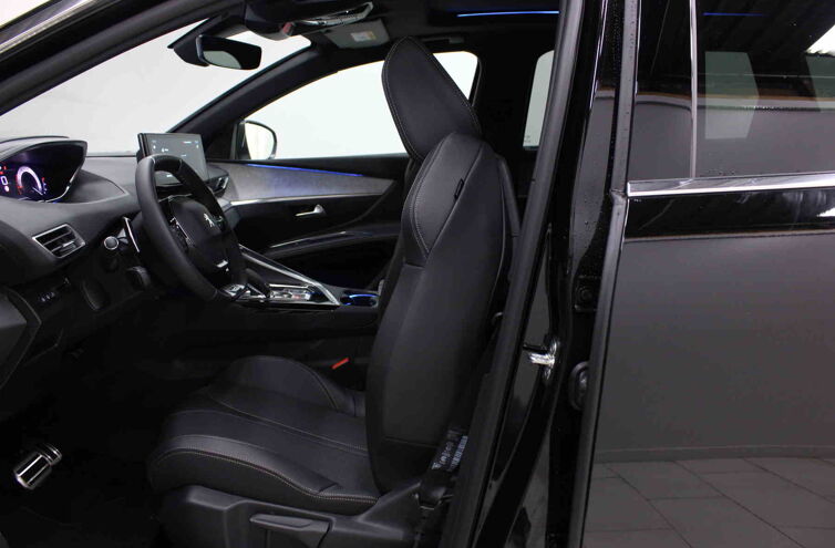 PEUGEOT 5008 SUV Diesel