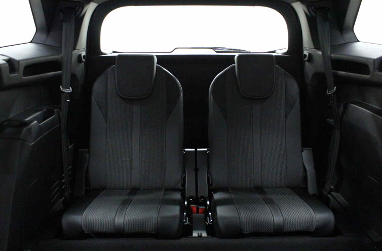PEUGEOT 5008 SUV Diesel