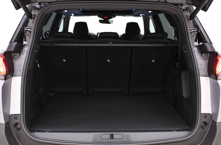 PEUGEOT 5008 SUV Diesel