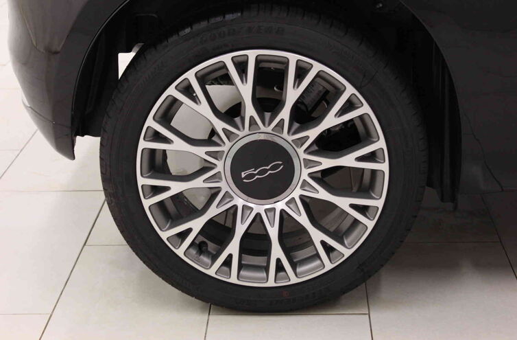 FIAT 500 Série 9 Citadine Hybride Essence