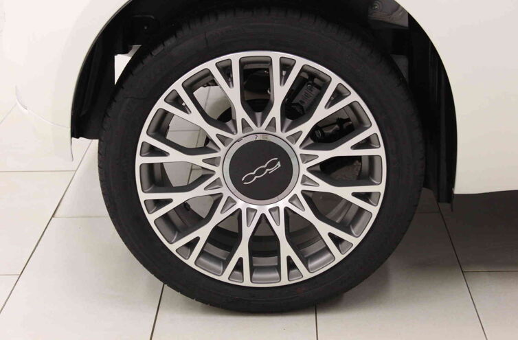 FIAT 500 Série 9 Citadine Hybride Essence