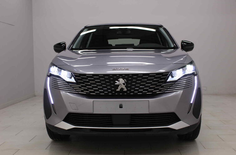 PEUGEOT 3008 SUV Essence