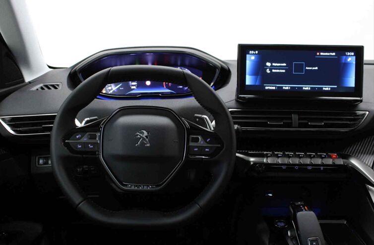PEUGEOT 3008 SUV Essence