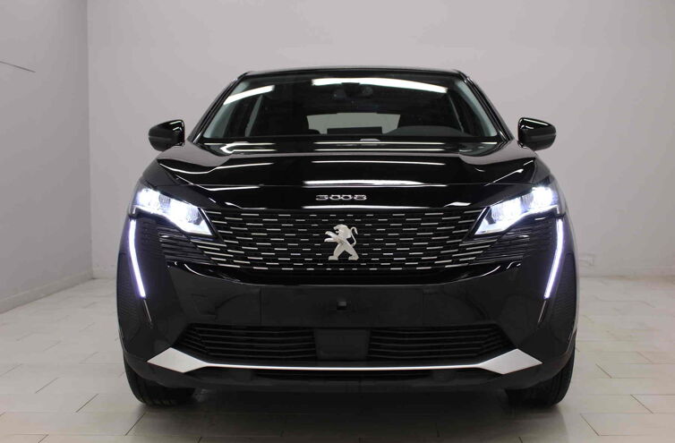 PEUGEOT 3008 SUV Essence