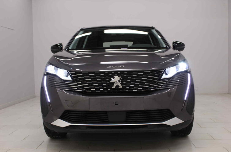 PEUGEOT 3008 SUV Essence