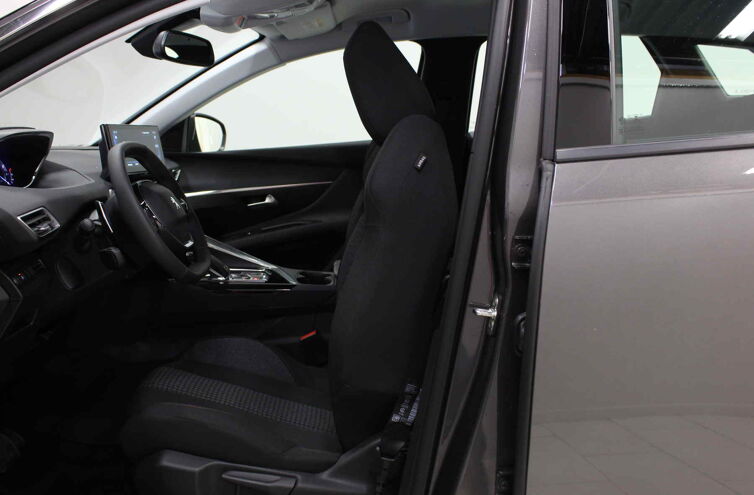 PEUGEOT 3008 SUV Essence