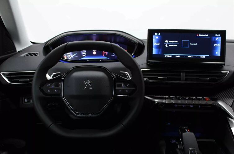 PEUGEOT 3008 SUV Essence