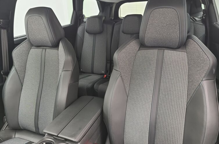 PEUGEOT 5008 SUV Diesel 