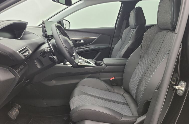 PEUGEOT 5008 SUV Diesel 