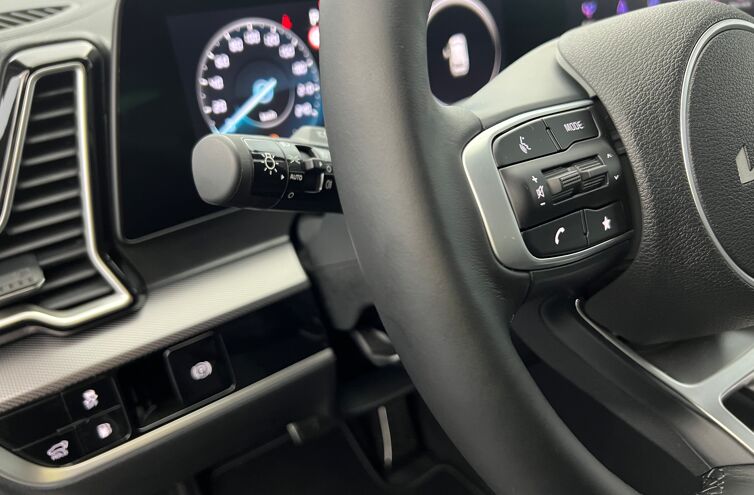 KIA Sportage Nouveau SUV Hybride rechargeable Essence
