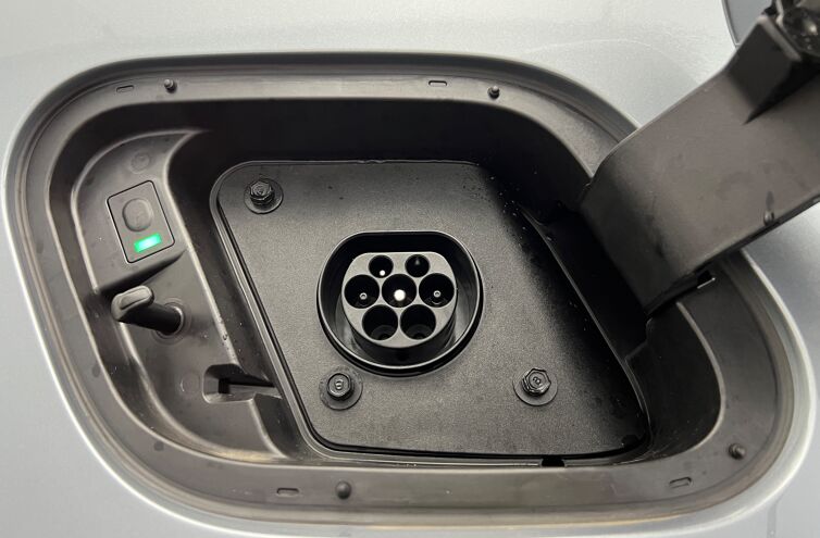 KIA Sportage Nouveau SUV Hybride rechargeable Essence