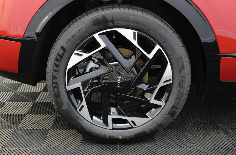 KIA Sportage Nouveau SUV Hybride rechargeable Essence