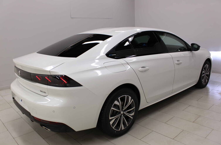 PEUGEOT 508 Berline Hybride rechargeable Essence