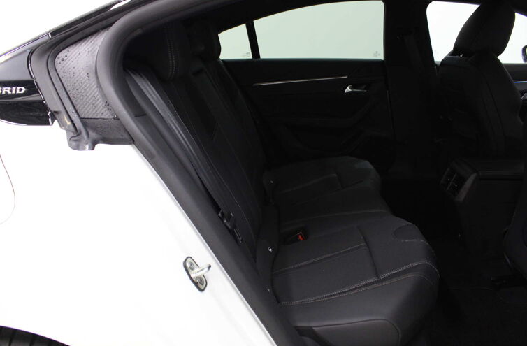 PEUGEOT 508 Berline Hybride rechargeable Essence