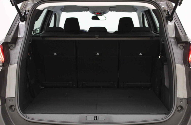 PEUGEOT 5008 SUV Diesel