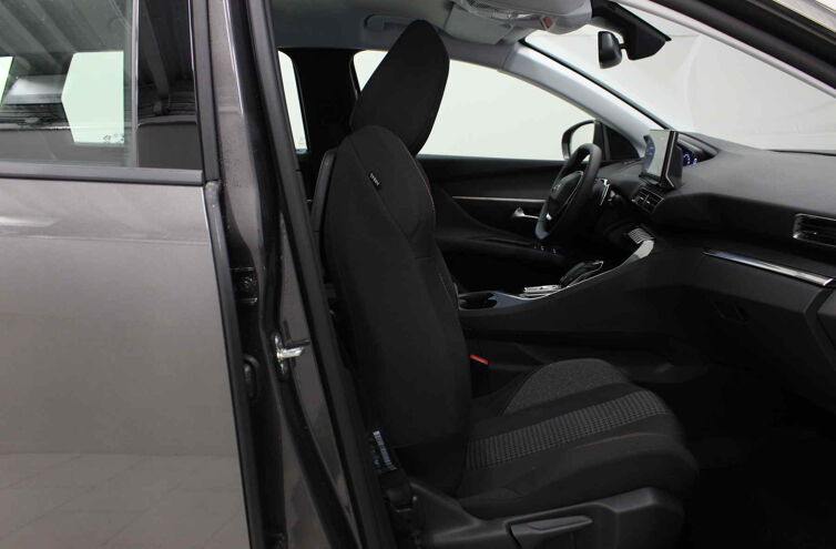 PEUGEOT 5008 SUV Diesel