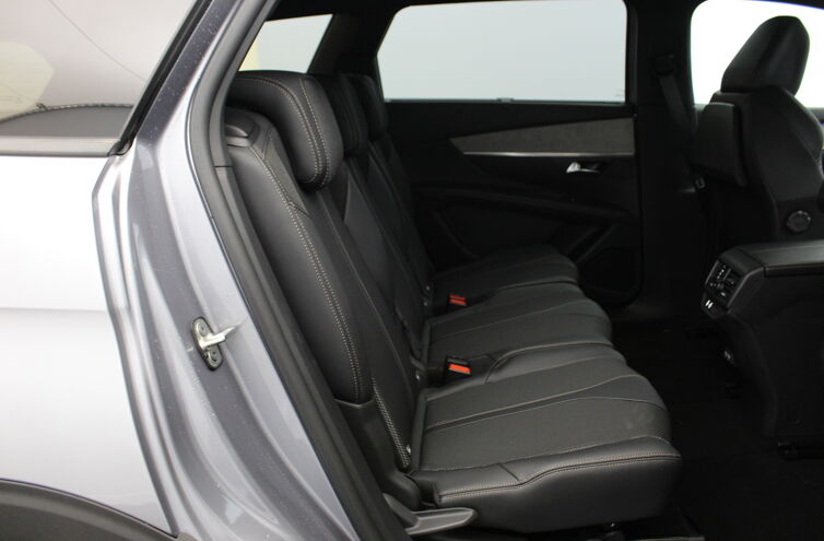 PEUGEOT 5008 SUV Diesel