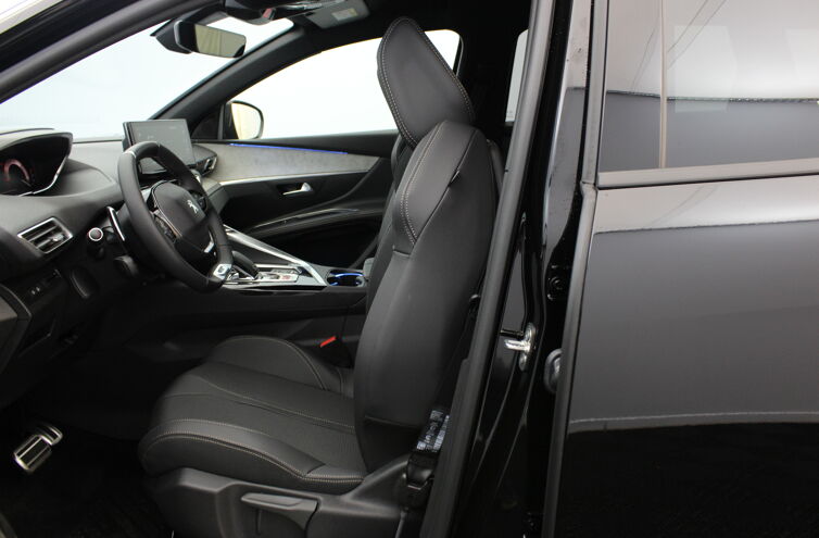 PEUGEOT 5008 SUV Diesel