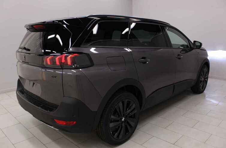 PEUGEOT 5008 SUV Essence