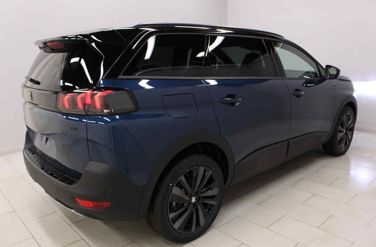 PEUGEOT 5008 SUV Essence