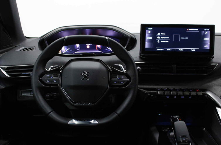 PEUGEOT 5008 SUV Essence