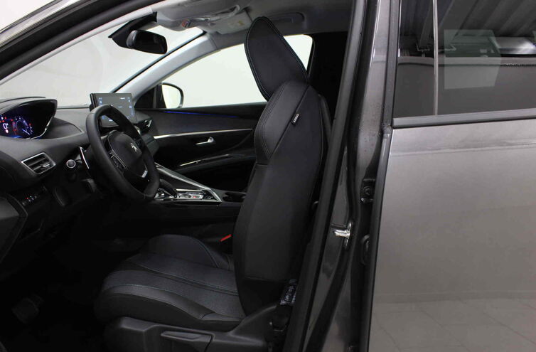 PEUGEOT 5008 SUV Diesel
