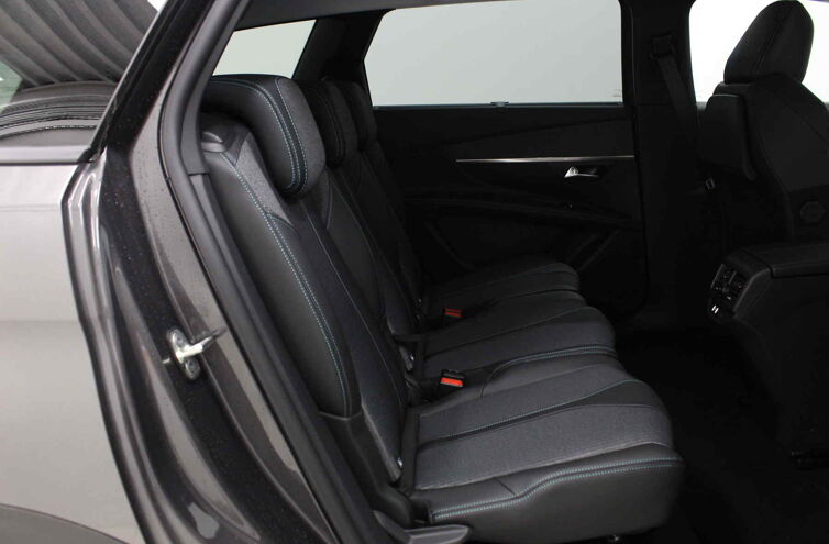 PEUGEOT 5008 SUV Diesel