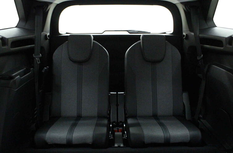 PEUGEOT 5008 SUV Diesel