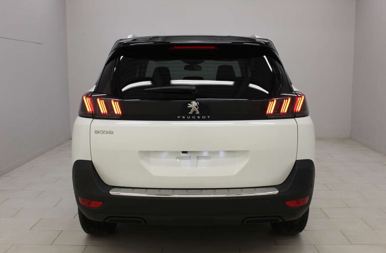 PEUGEOT 5008 SUV Diesel