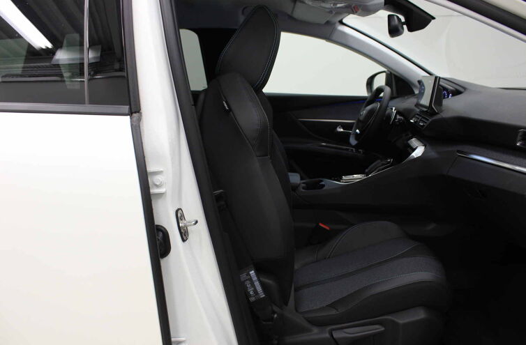 PEUGEOT 5008 SUV Diesel
