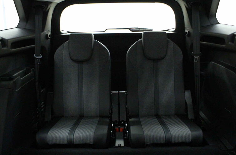 PEUGEOT 5008 SUV Diesel