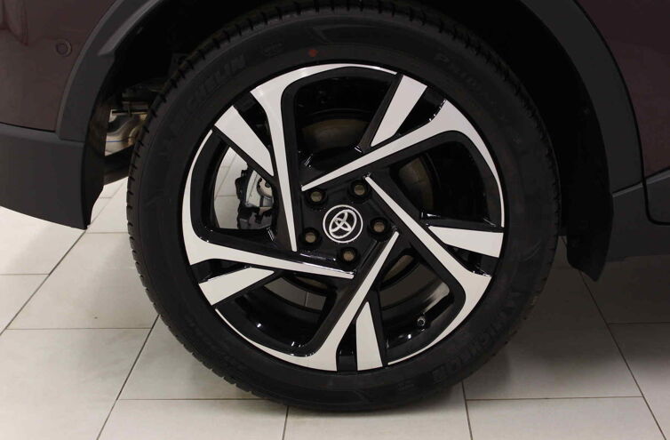 TOYOTA C-HR Nouveau SUV Hybride Essence