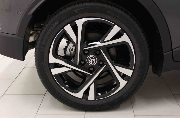 TOYOTA C-HR Nouveau SUV Hybride Essence