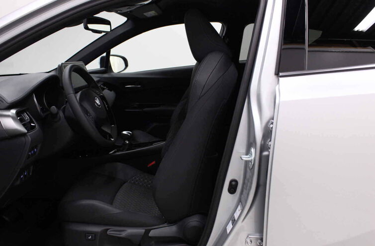 TOYOTA C-HR Nouveau SUV Hybride Essence