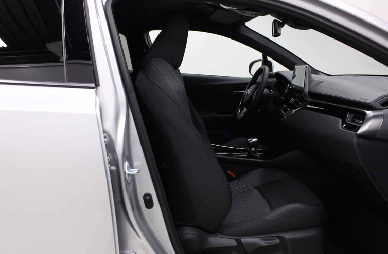 TOYOTA C-HR Nouveau SUV Hybride Essence