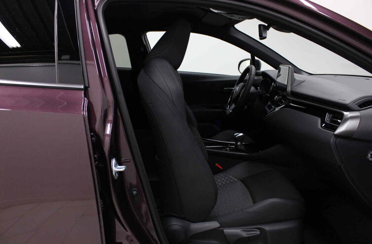 TOYOTA C-HR Nouveau SUV Hybride Essence