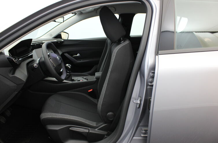 PEUGEOT 308 Berline Essence