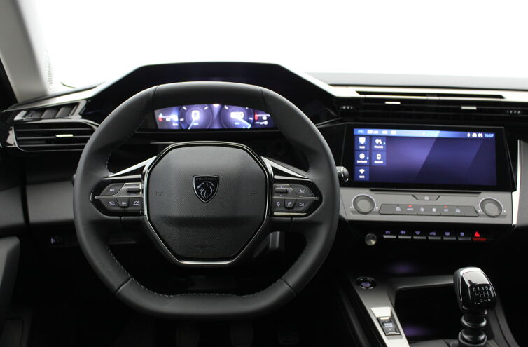 PEUGEOT 308 Berline Essence