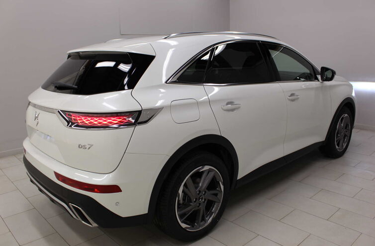 DS DS7 Crossback SUV Hybride rechargeable Essence