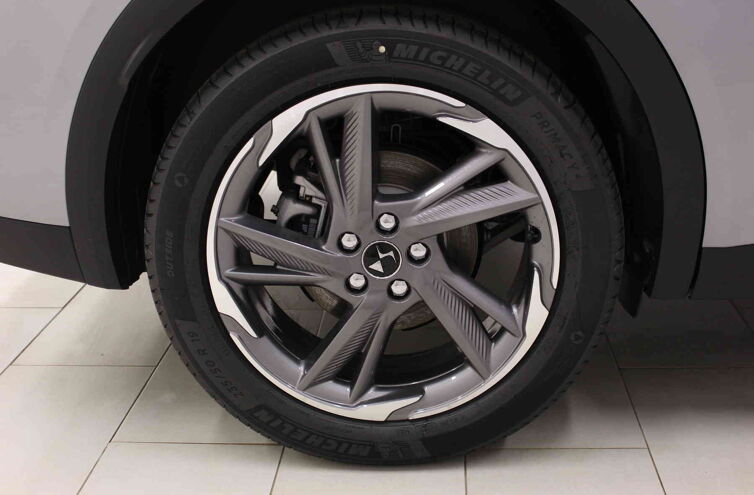 DS DS7 Crossback SUV Hybride rechargeable Essence