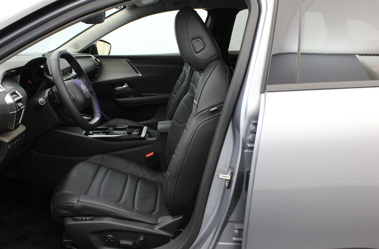 CITROEN C5 X Berline Hybride rechargeable Essence