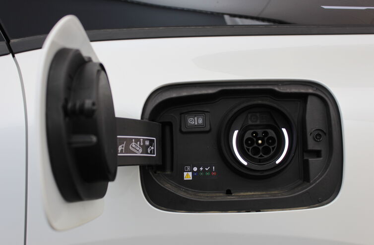 CITROEN C5 X Berline Hybride rechargeable Essence