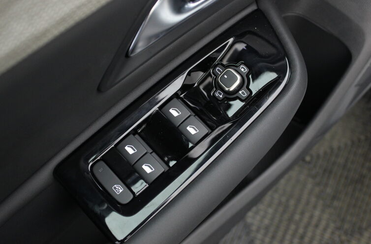 CITROEN C5 X Berline Hybride rechargeable Essence