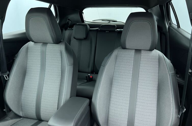 PEUGEOT 2008 SUV Essence