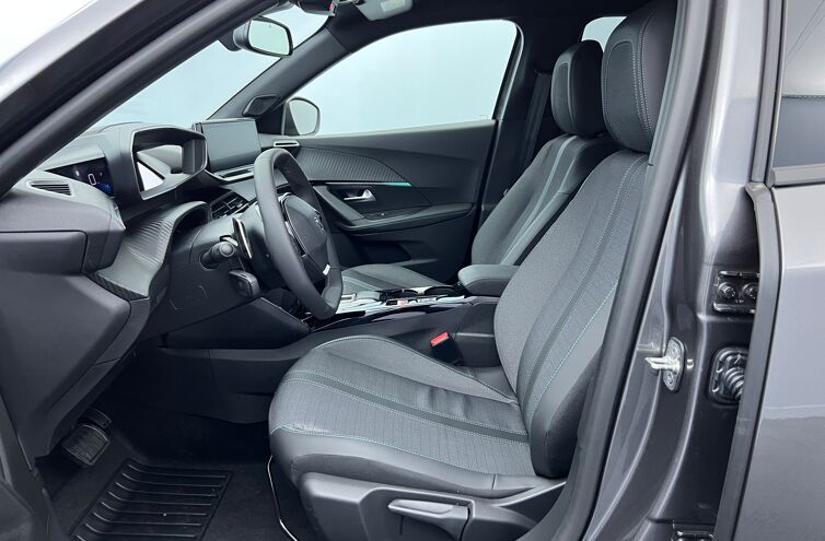 PEUGEOT 2008 SUV Essence