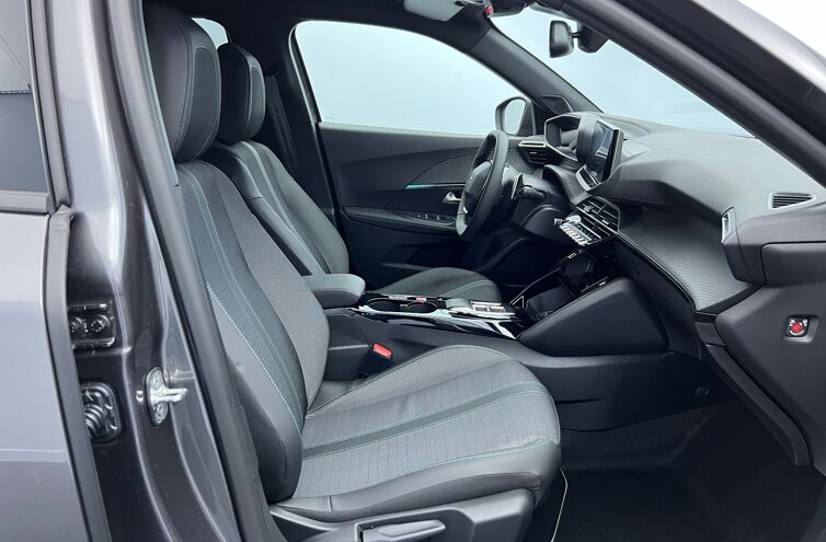 PEUGEOT 2008 SUV Essence