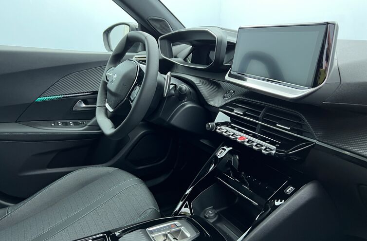 PEUGEOT 2008 SUV Essence