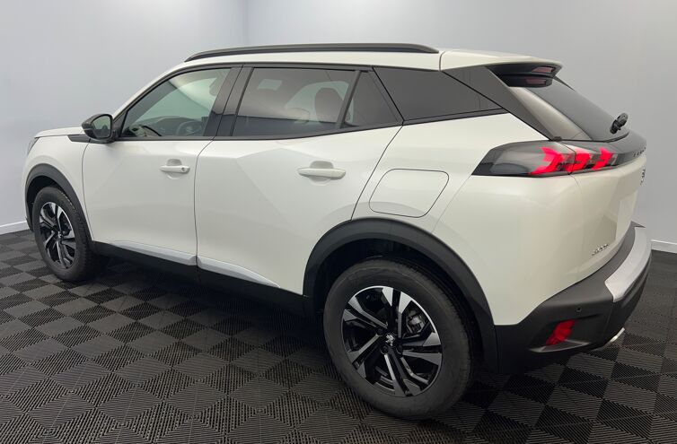 PEUGEOT 2008 SUV Essence
