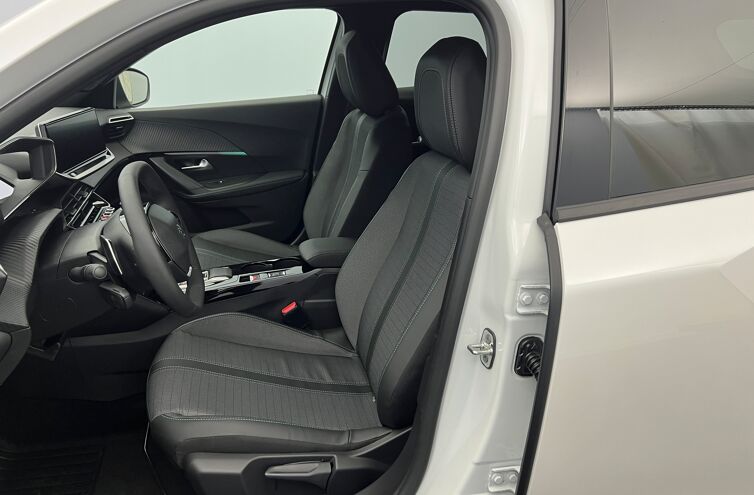 PEUGEOT 2008 SUV Essence