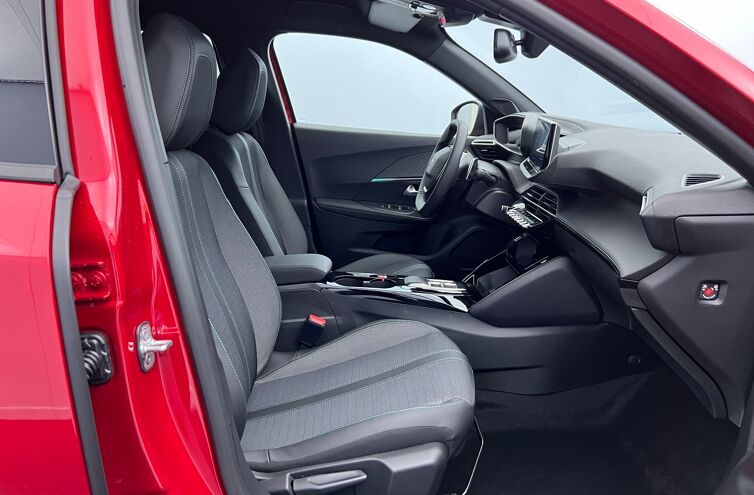 PEUGEOT 2008 SUV Essence